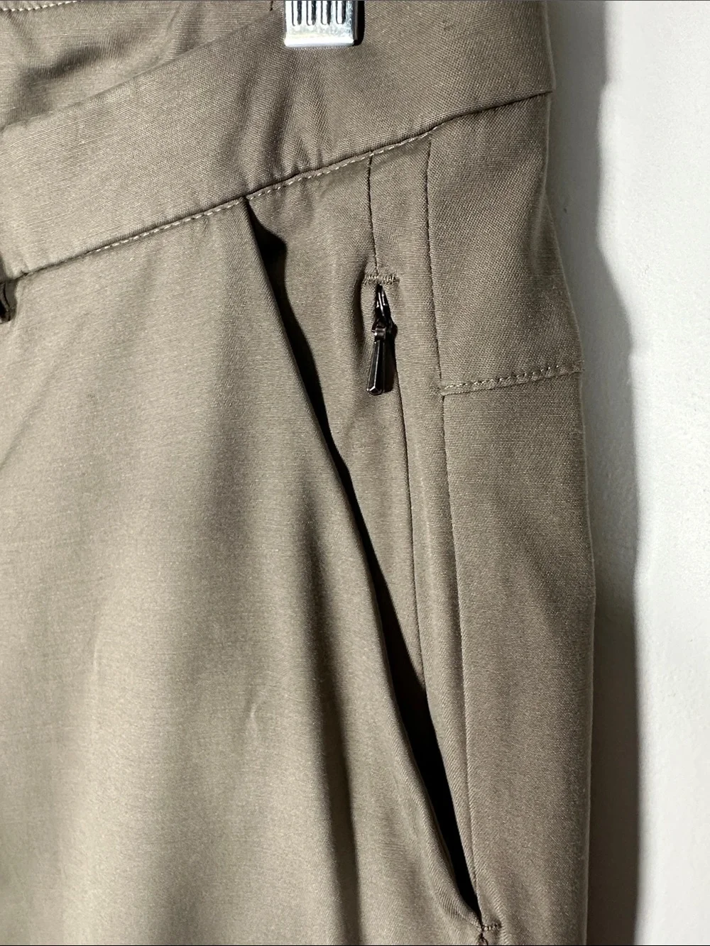 Lululemon Men's ABC Commission Classic Fit Trouser Pants Size 36 Nomad Khaki